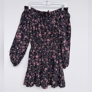[NWT] Hollister long slv off-the-shoulder floral romper, Sz XS